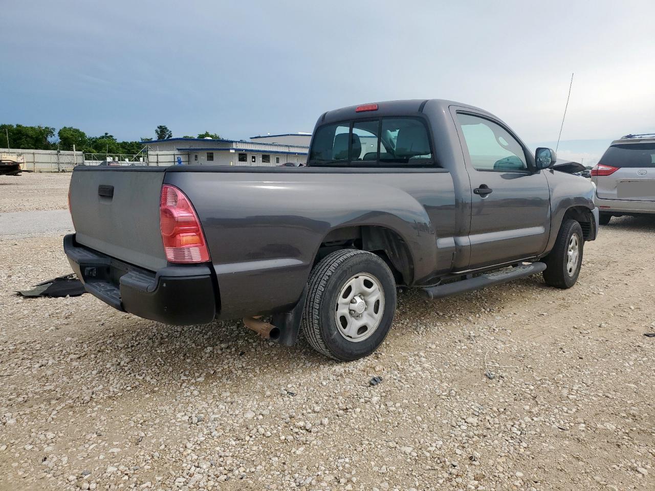 2014 Toyota Tacoma - Image 3
