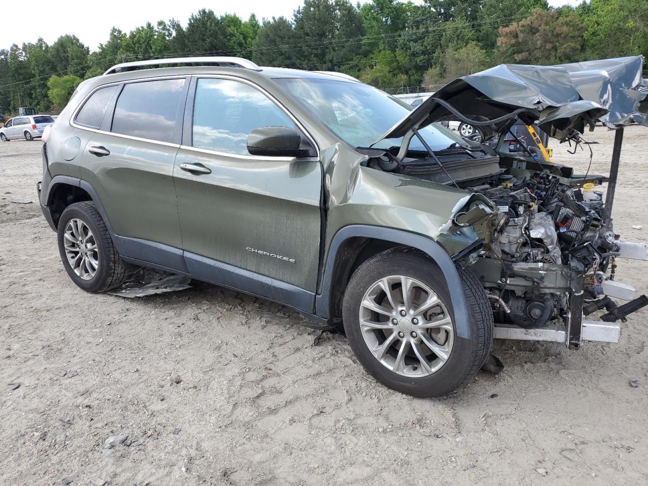 2019 Jeep Cherokee Latitude Plus - Image 4