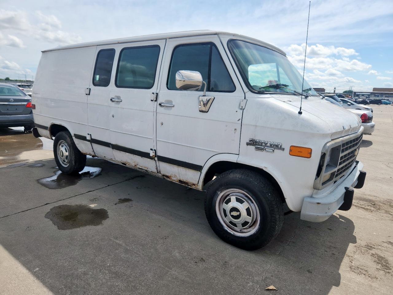 1994 Chevrolet Van G3500 - Фото 4
