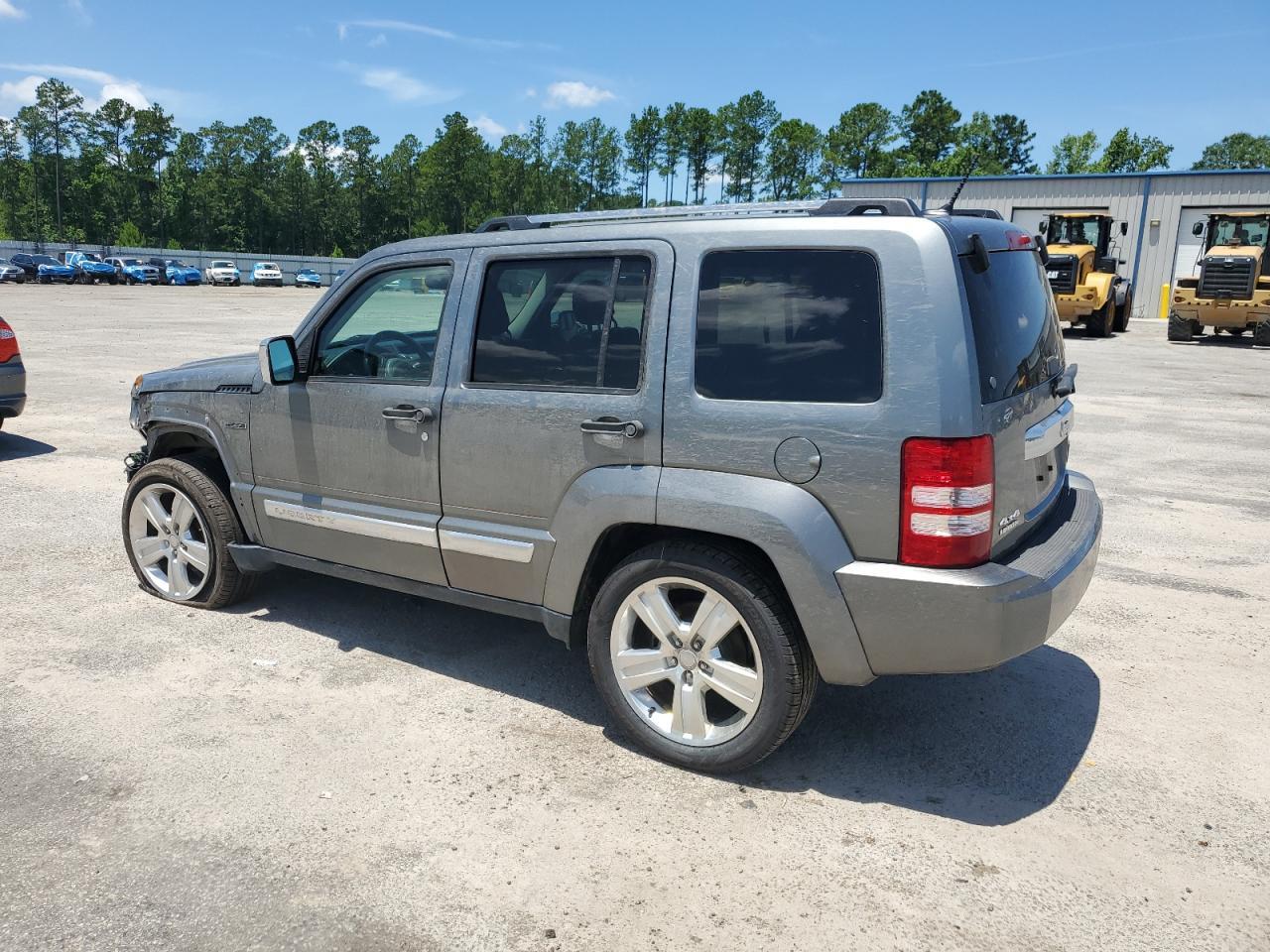 2012 Jeep Liberty Jet - Фото 2