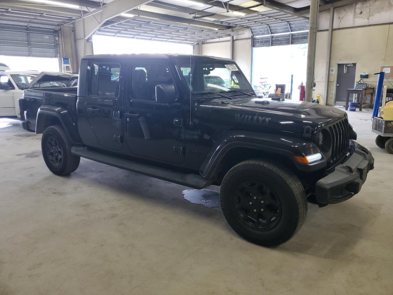 2021 Jeep Gladiator Sport - Фото 4
