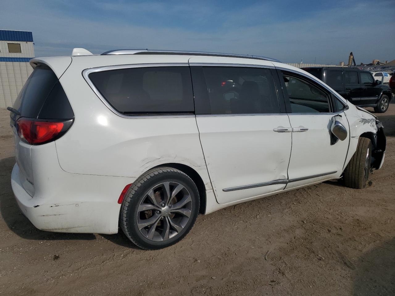 2017 Chrysler Pacifica Limited - Фото 3
