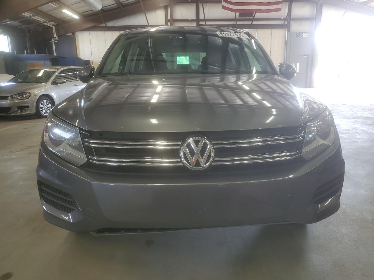 2013 Volkswagen Tiguan S - Image 5