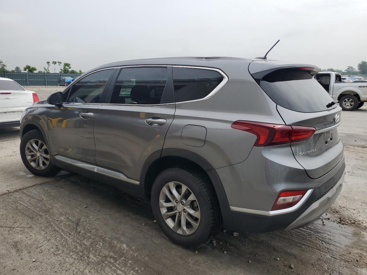 2020 Hyundai Santa Fe Se - Фото 2