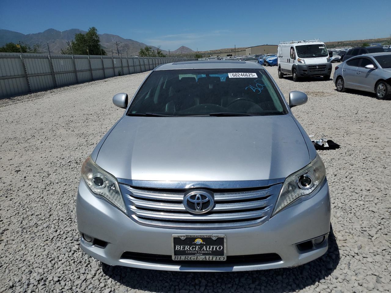 2012 Toyota Avalon Base - Image 5