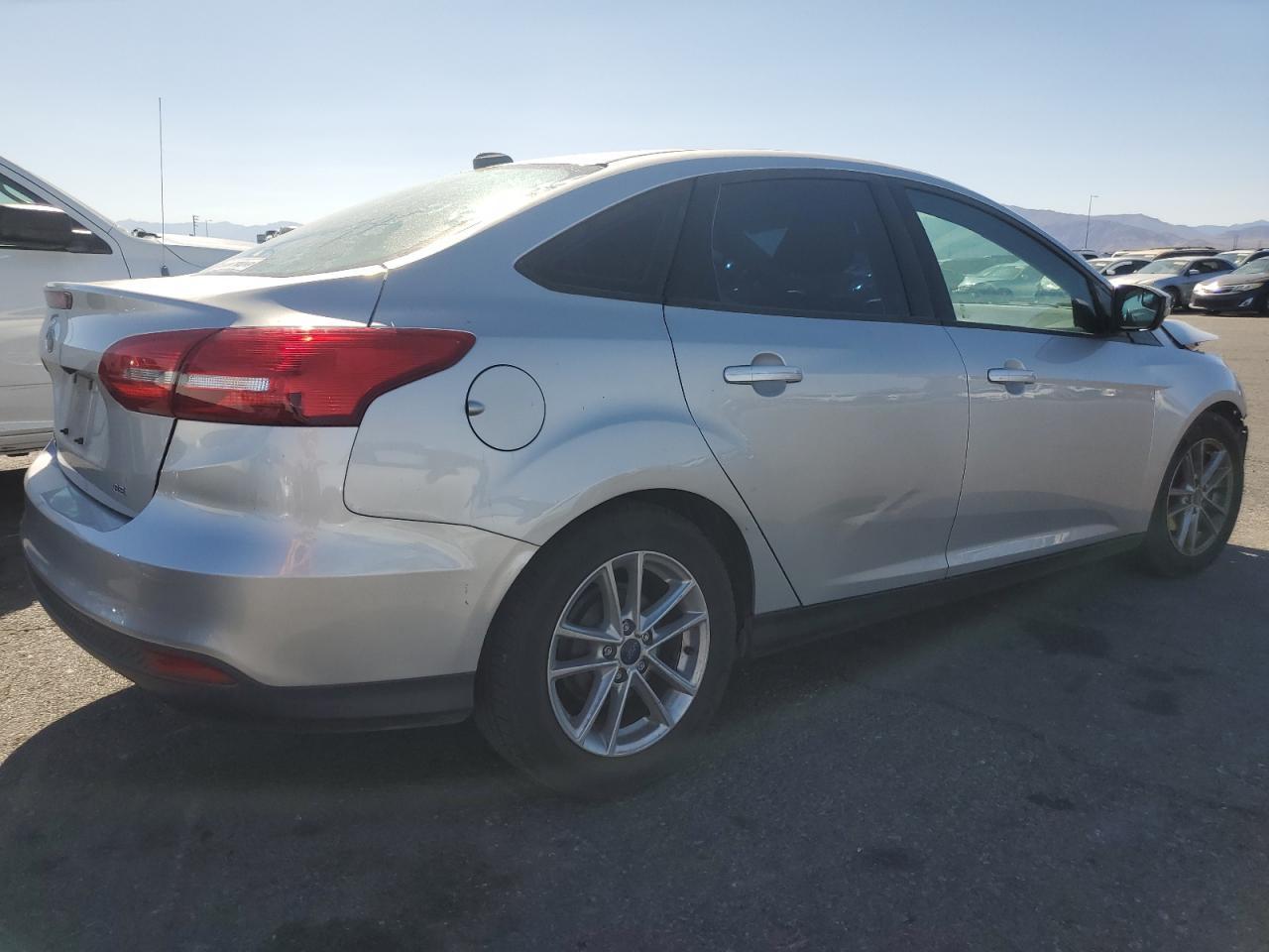 2016 Ford Focus Se - Фото 3