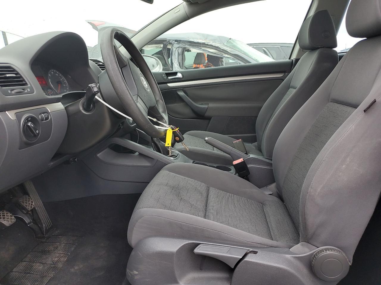 2009 Volkswagen Rabbit - Image 7