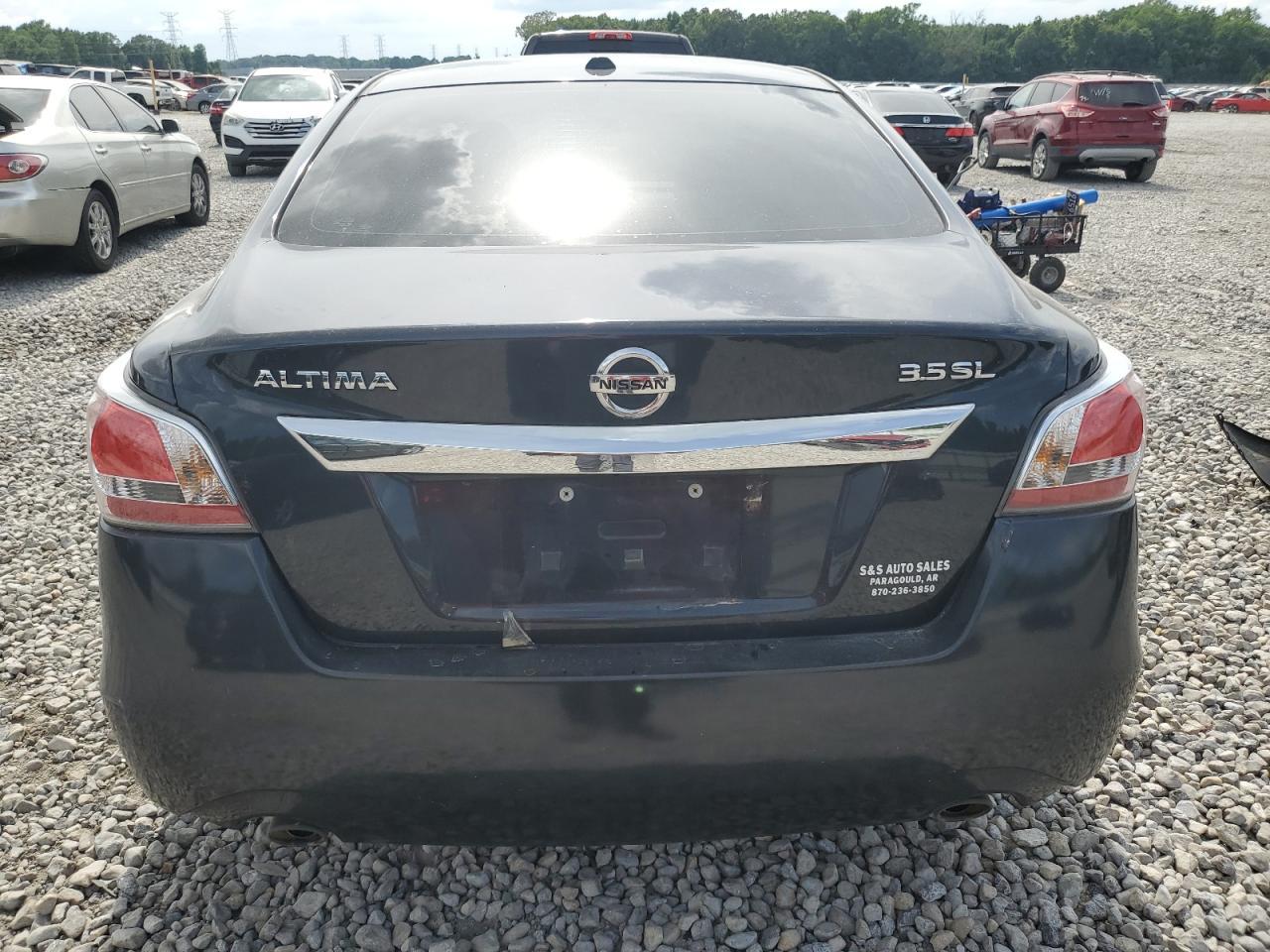 2015 Niss Altima - Image 6