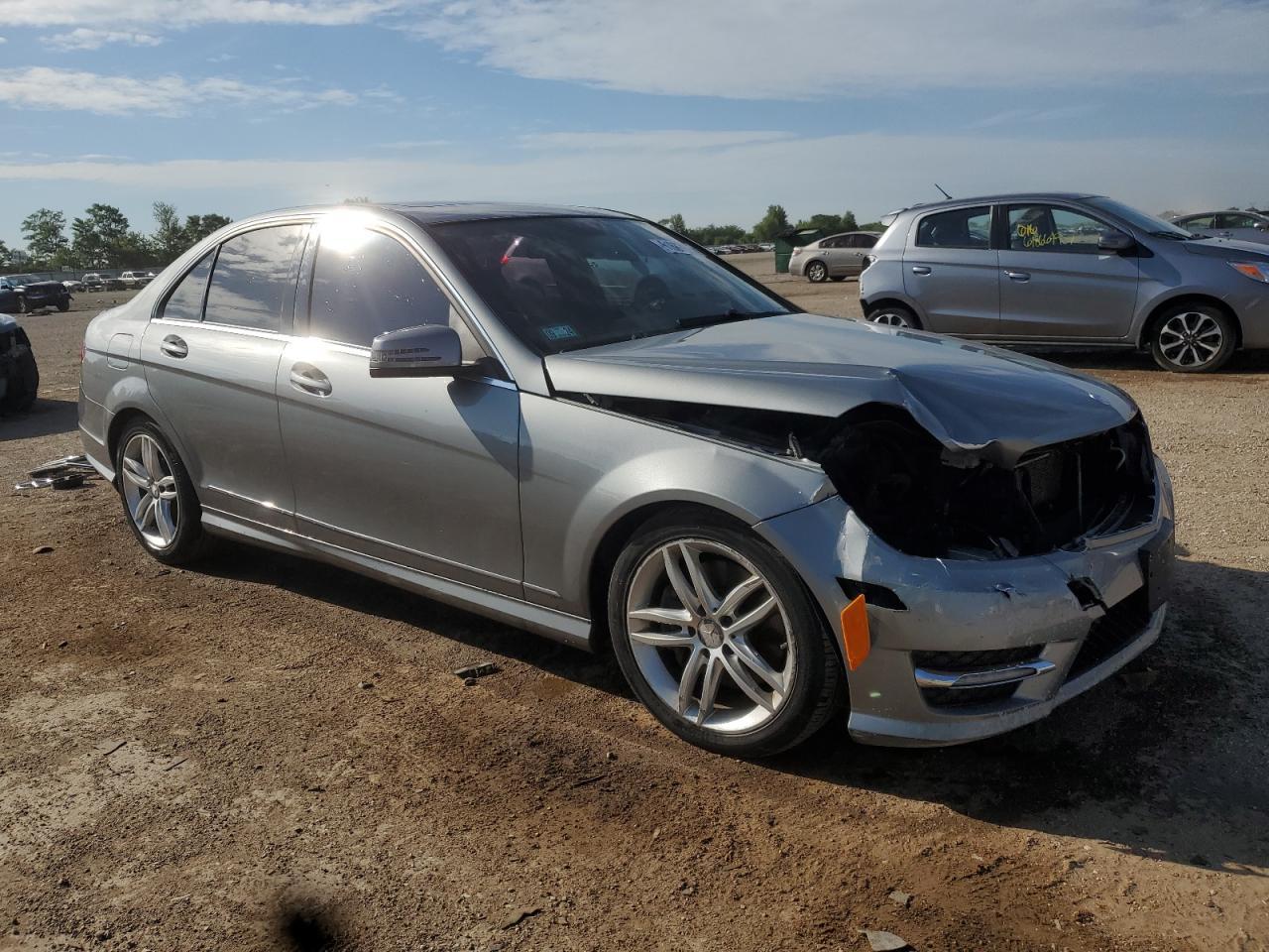 2013 Mercedes-Benz C 300 4Matic - Фото 4