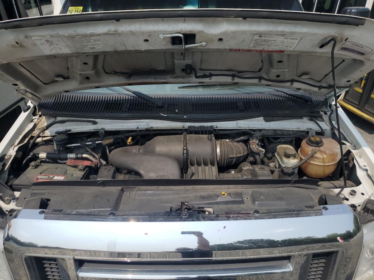 2017 Ford Econoline E350 Super Duty Cutaway Van - Фото 7