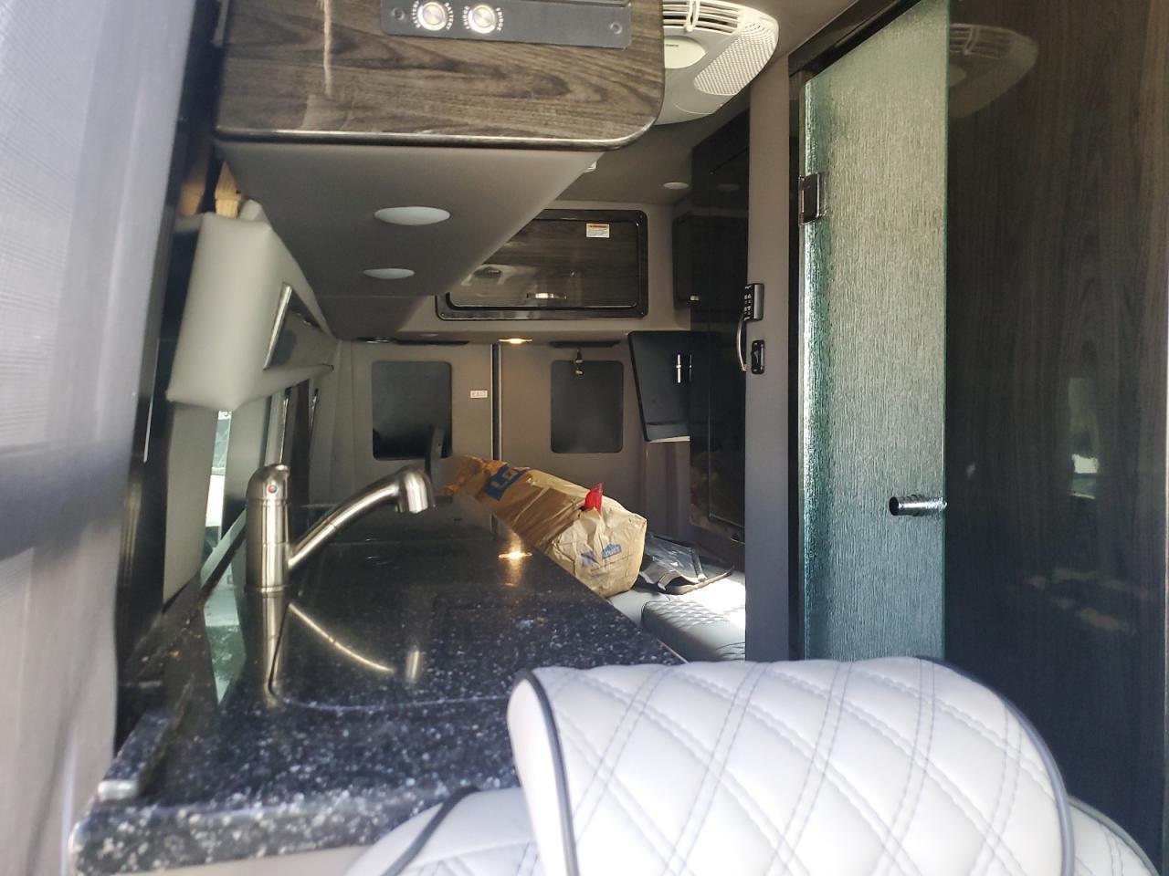 2020 Mercedes-Benz Sprinter 3500 - Фото 6