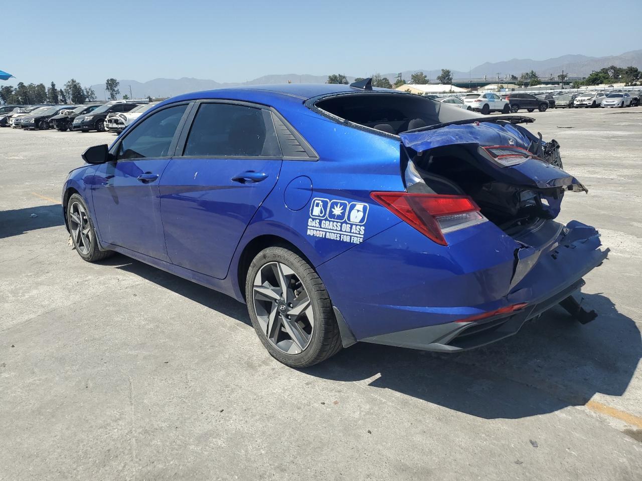 2023 Hyundai Elantra Sel - Фото 2