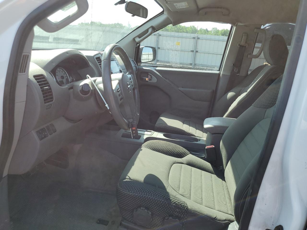 2015 Nissan Frontier S - Фото 7