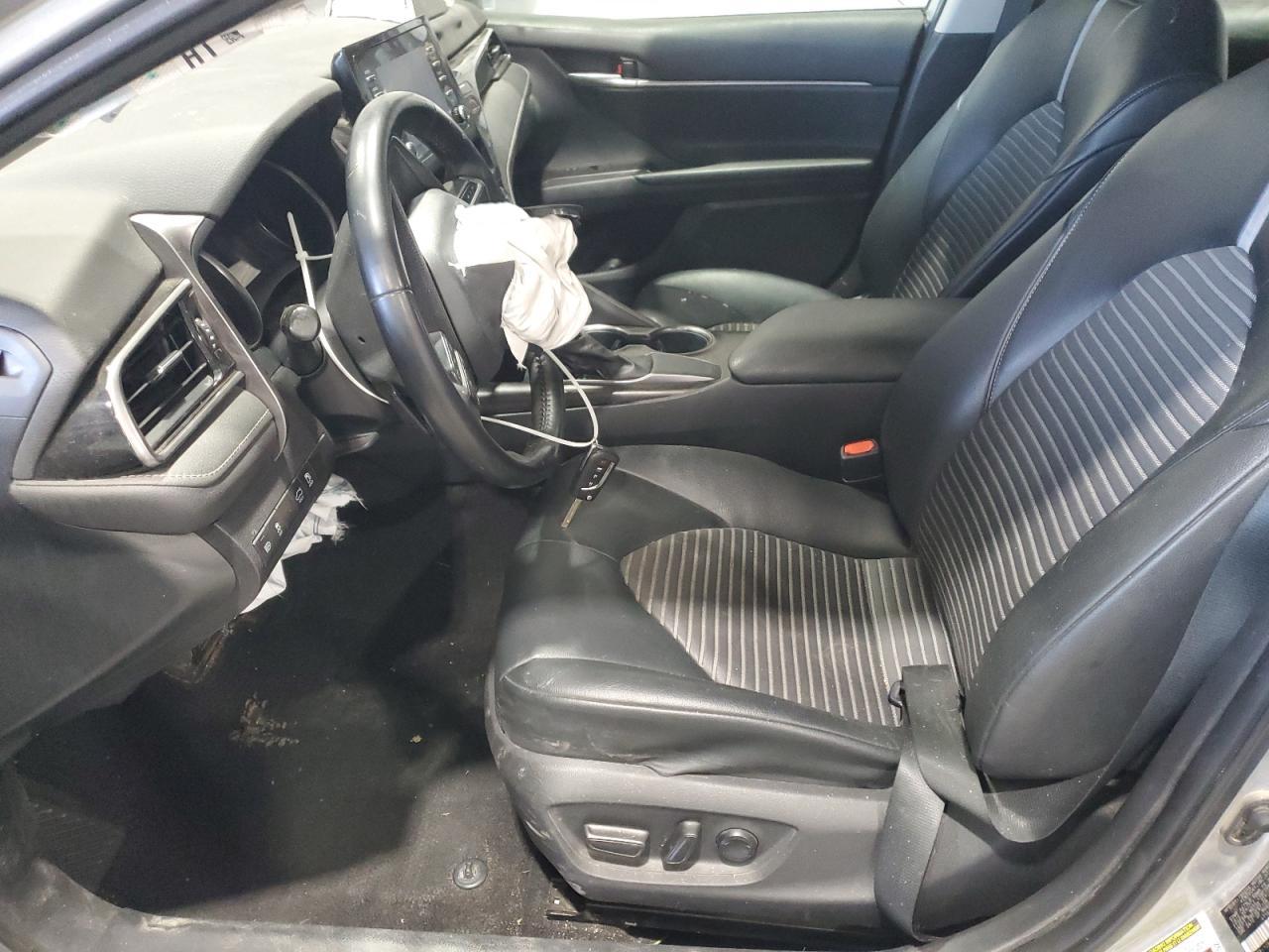 2021 Toyota Camry Se - Фото 7