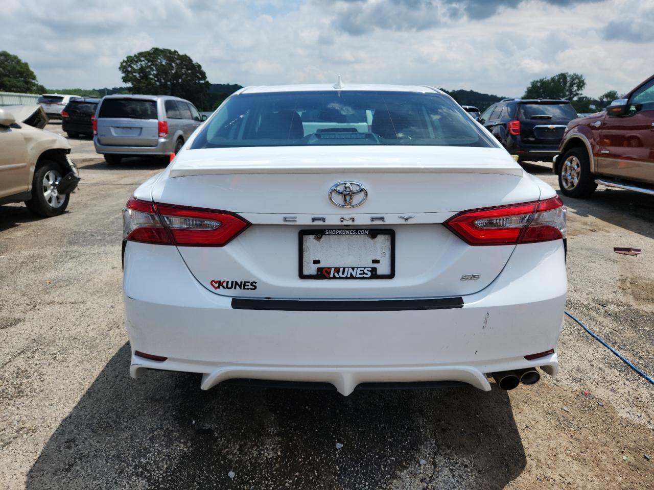 2019 Toyota Camry L - Фото 6