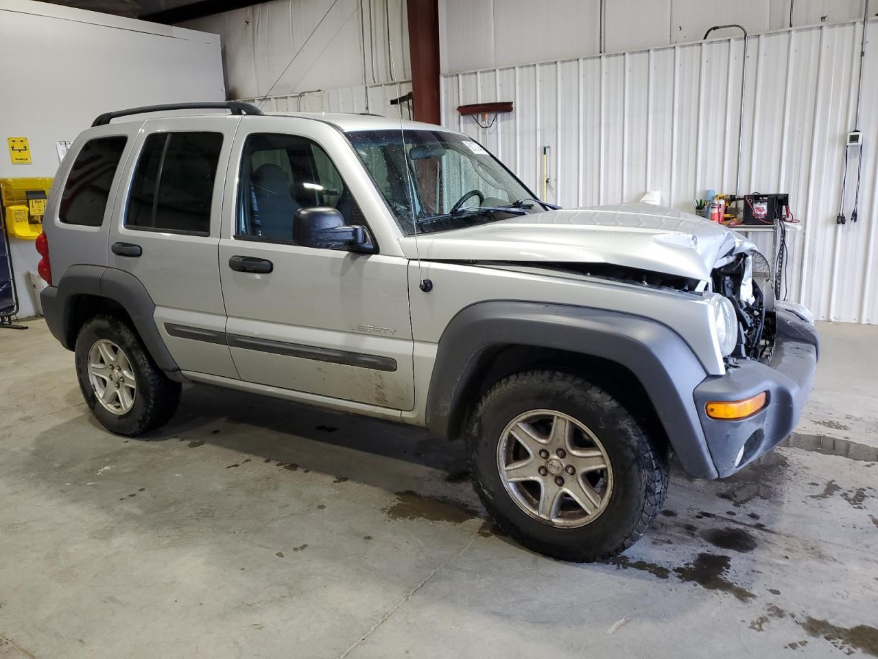 2004 Jeep Liberty Sport - Фото 4