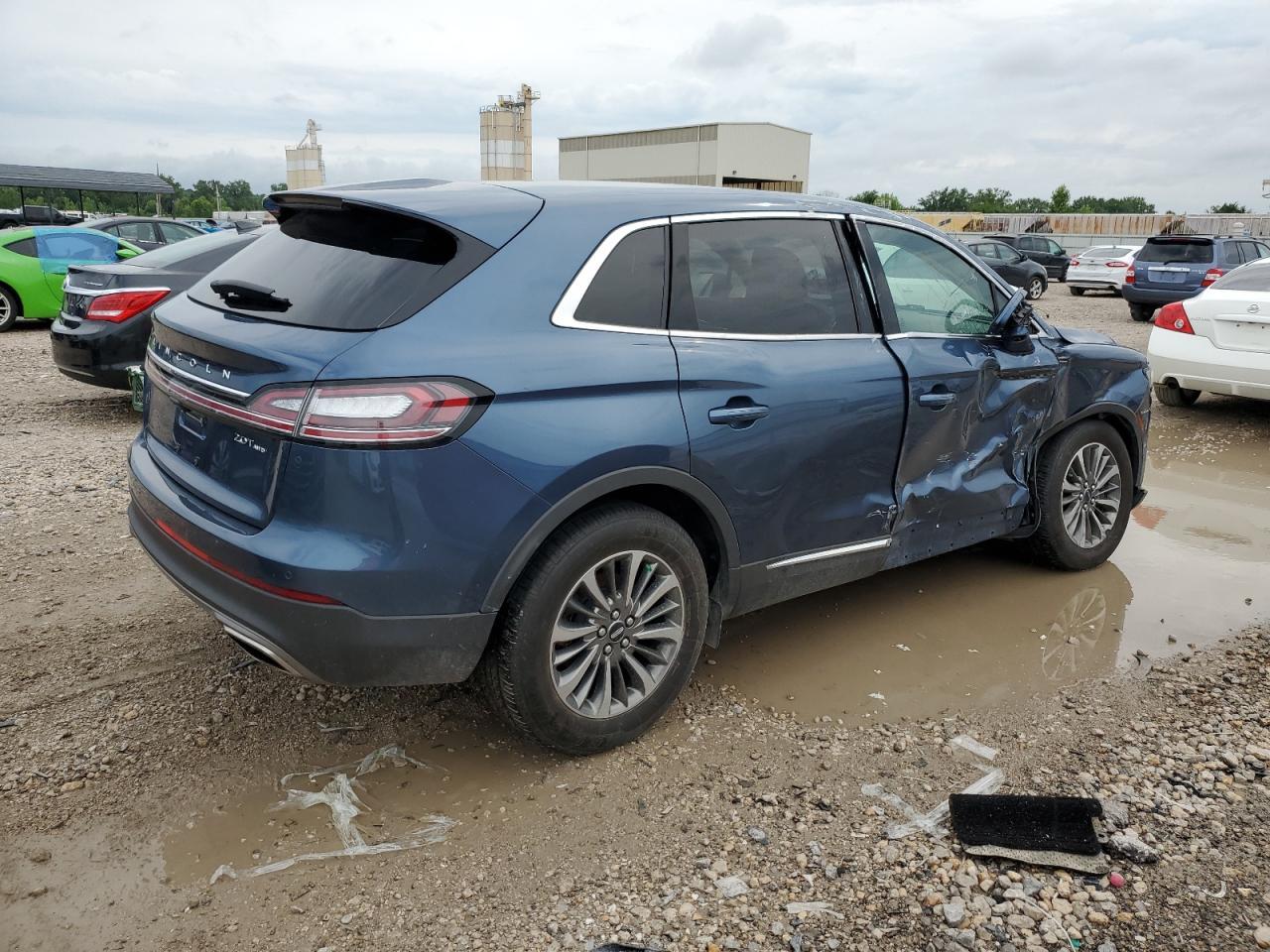 2019 Lincoln Nautilus Select Select - Image 3