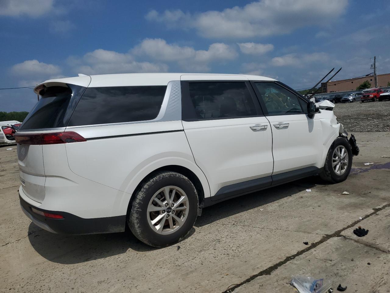 2022 Kia Carnival Lx - Фото 3