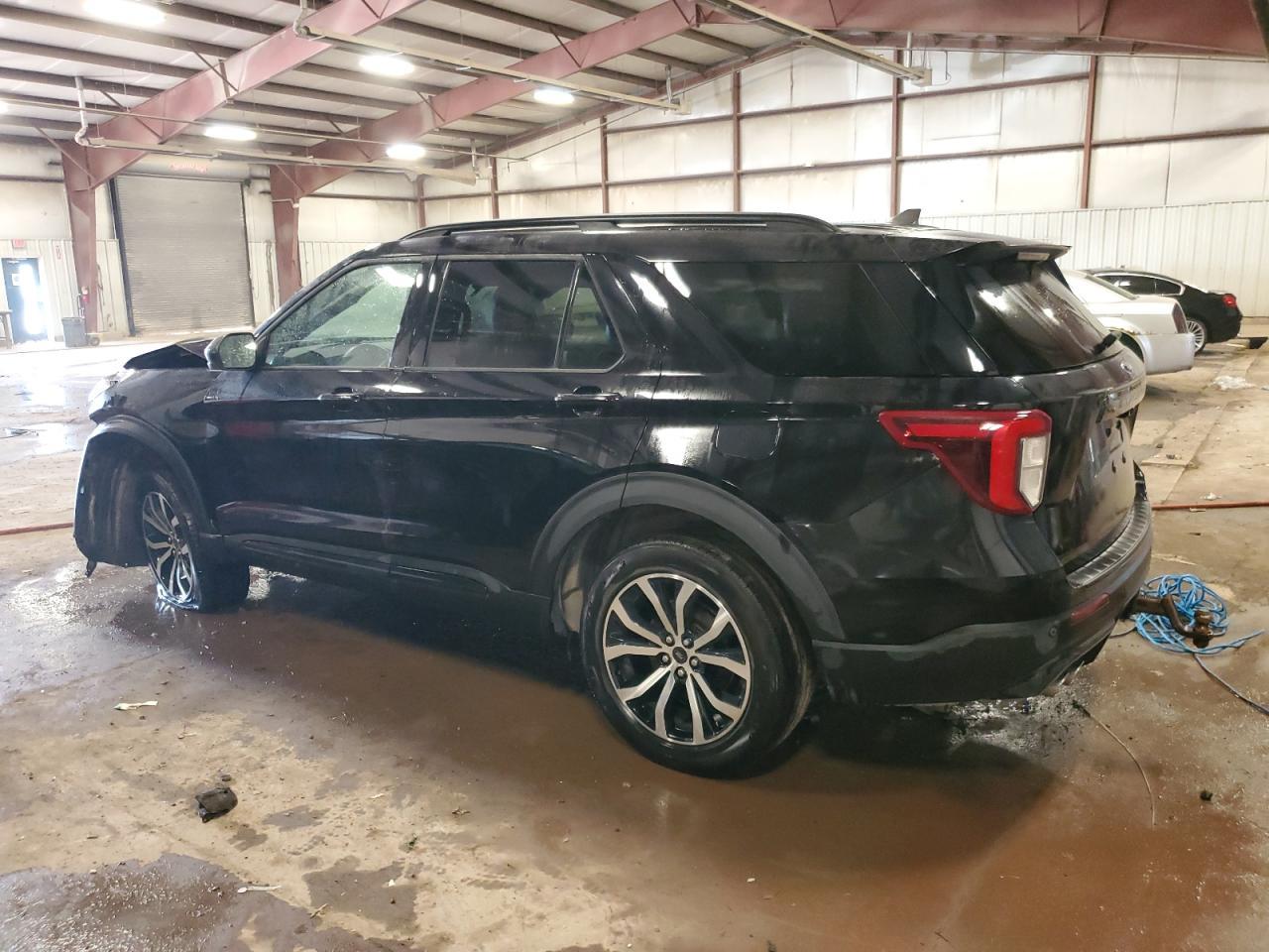 2022 Ford Explorer St - Фото 2