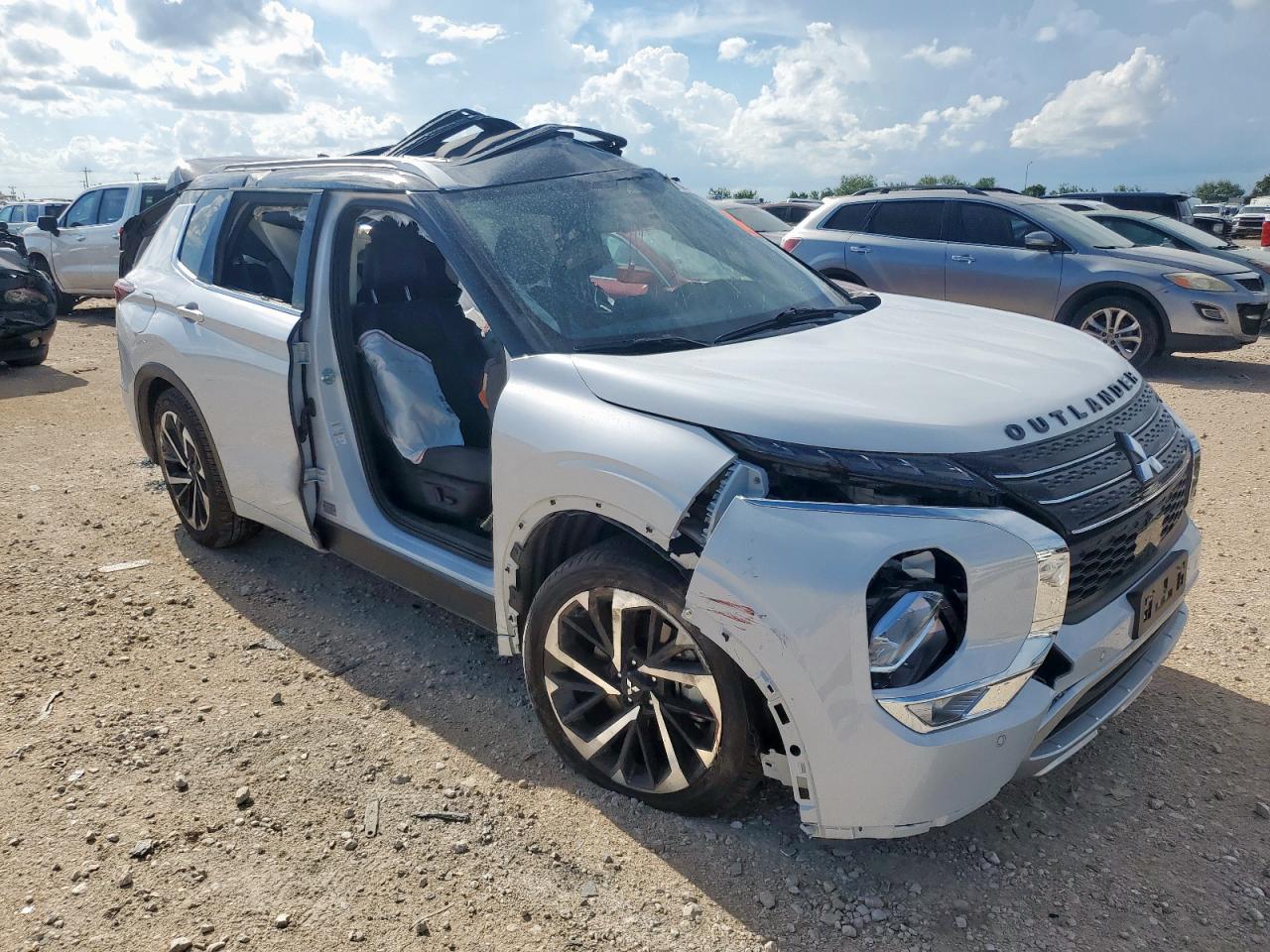 2024 Mitsubishi Outlander Sel - Image 4