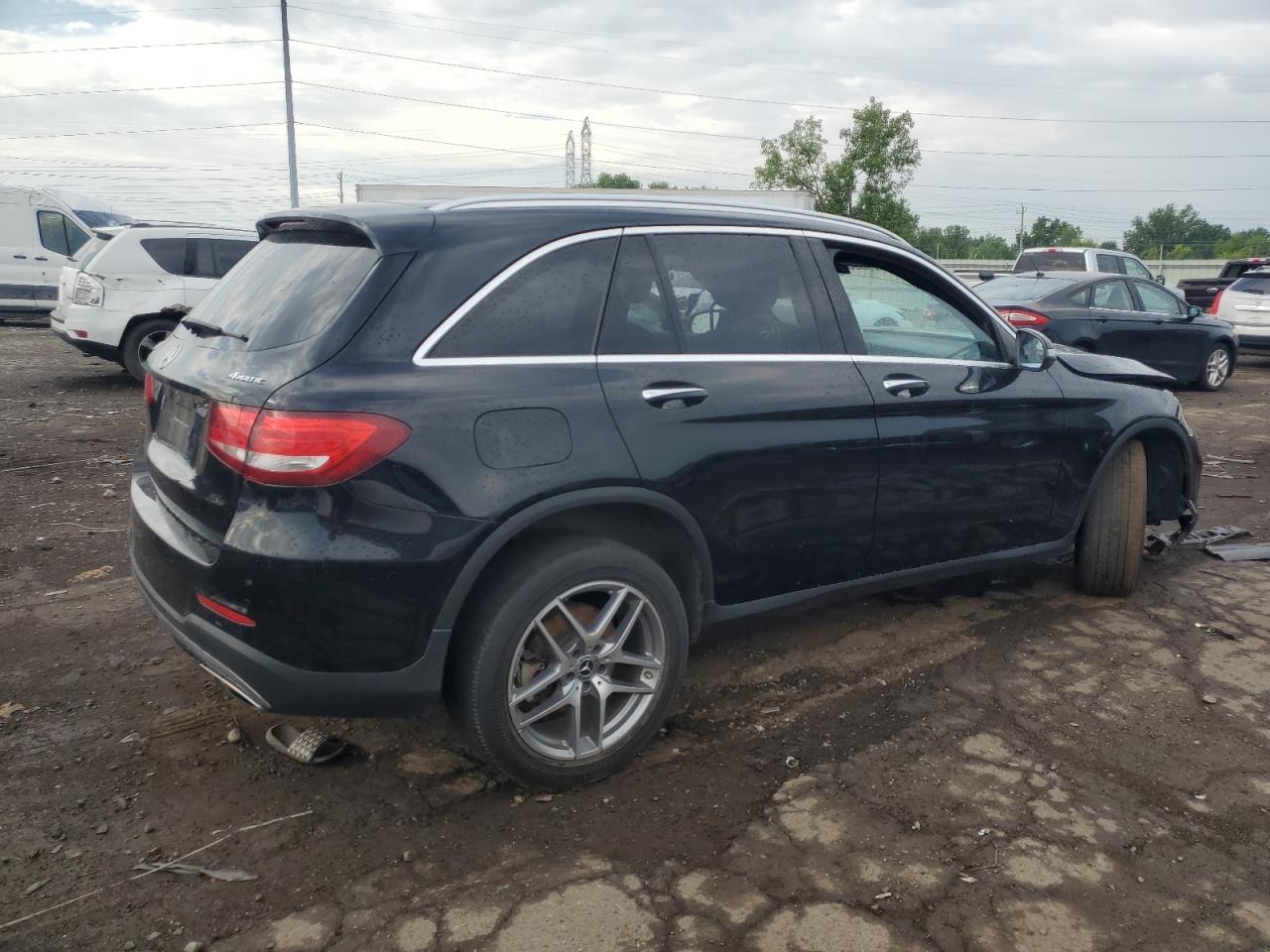 2018 Mercedes-Benz Glc 300 4Matic - Фото 3