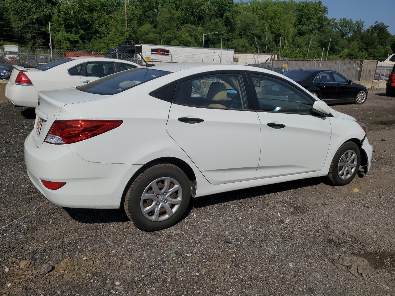 2012 Hyundai Accent Gls - Image 3