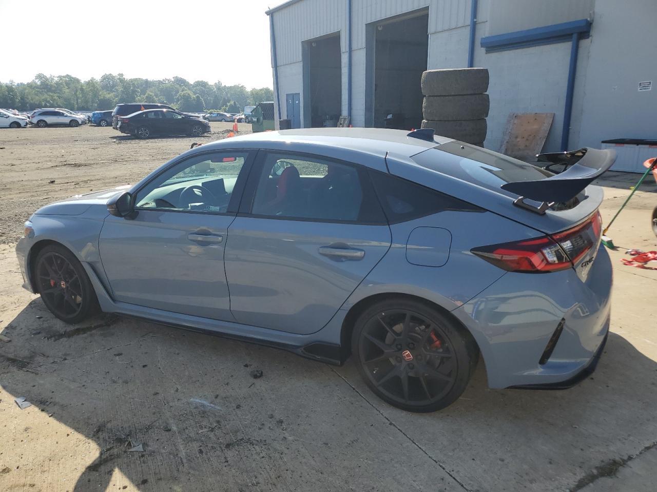 2025 Honda Civic Type-R - Фото 2