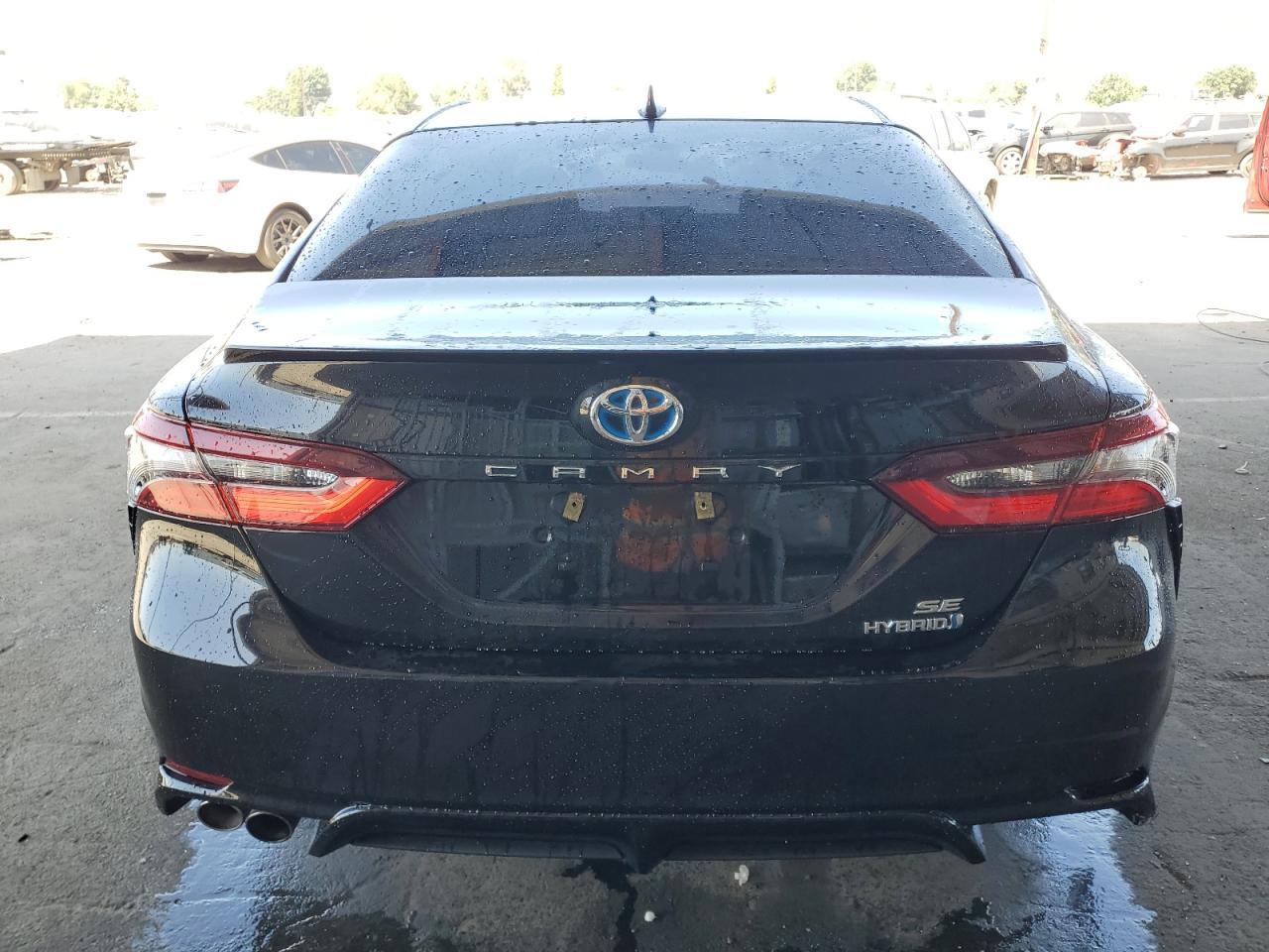 2021 Toyota Camry Se - Фото 6