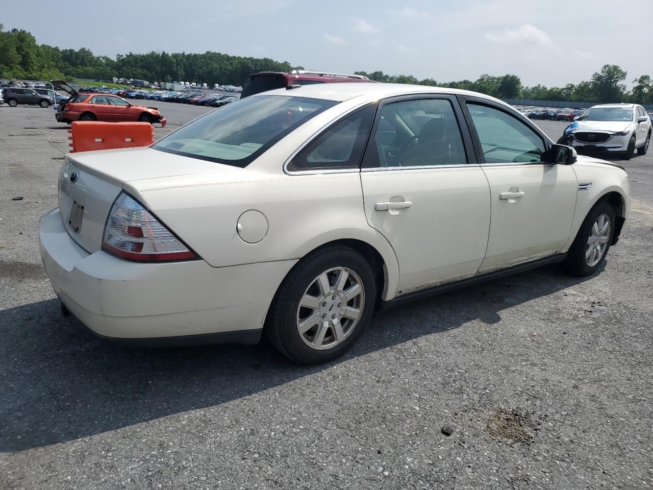 2009 Ford Taurus Se - Image 3