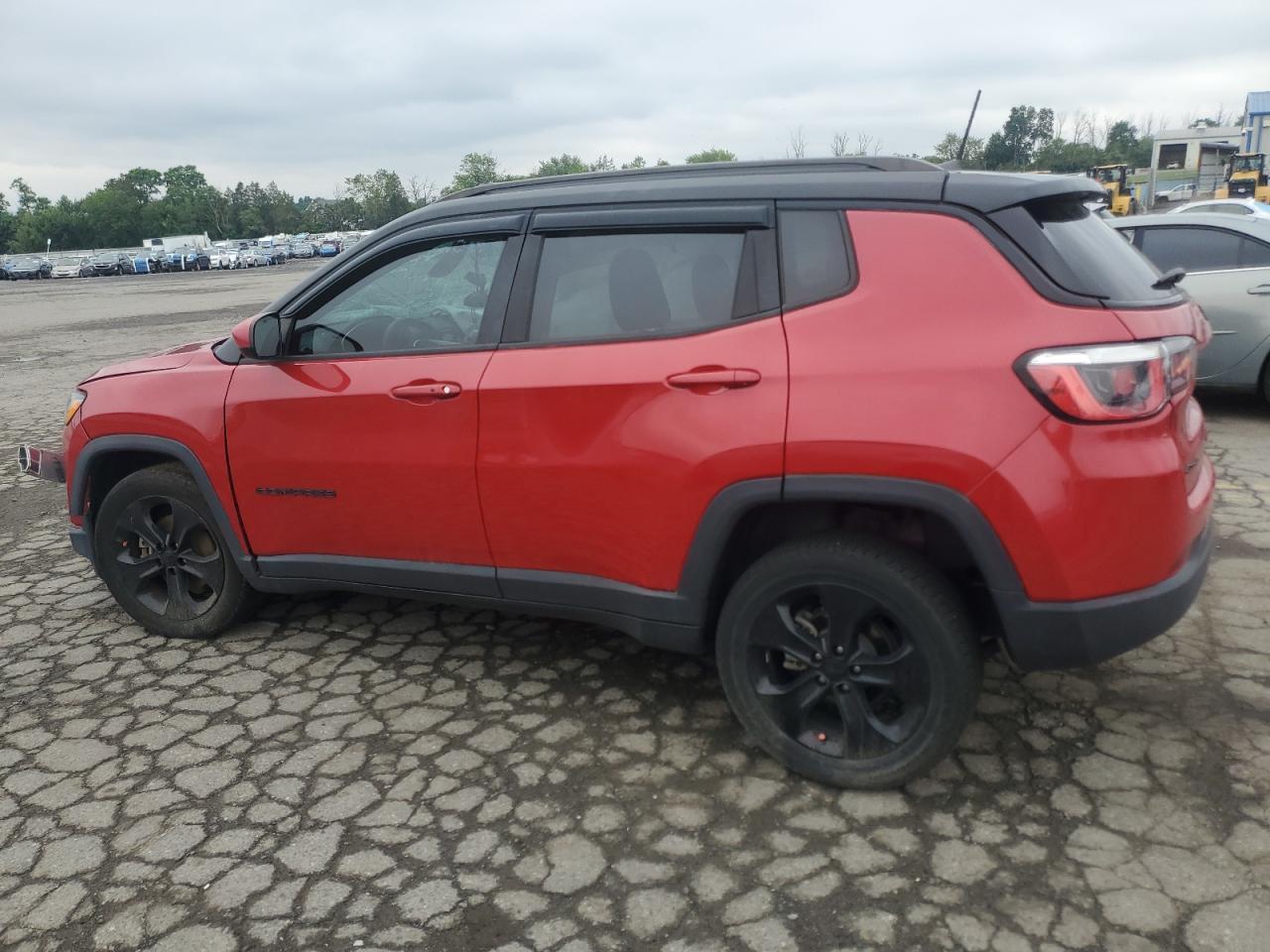 2019 Jeep Compass Latitude - Image 2
