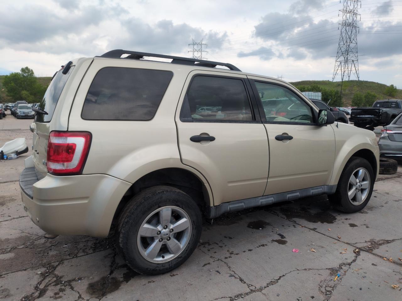 2010 Ford Escape Xlt - Фото 3