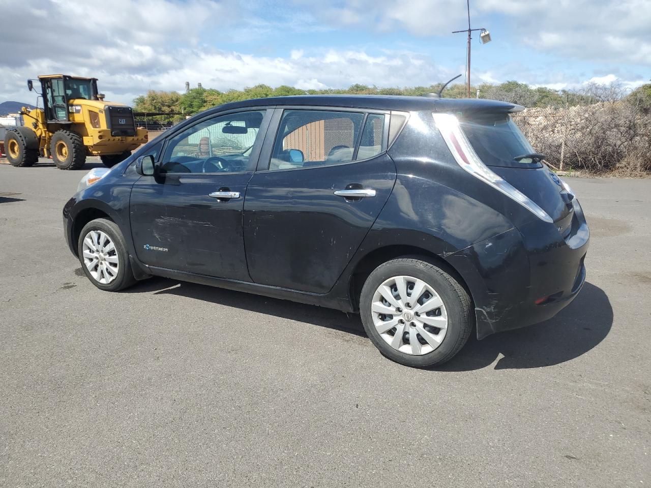 2015 Nissan Leaf S - Image 2