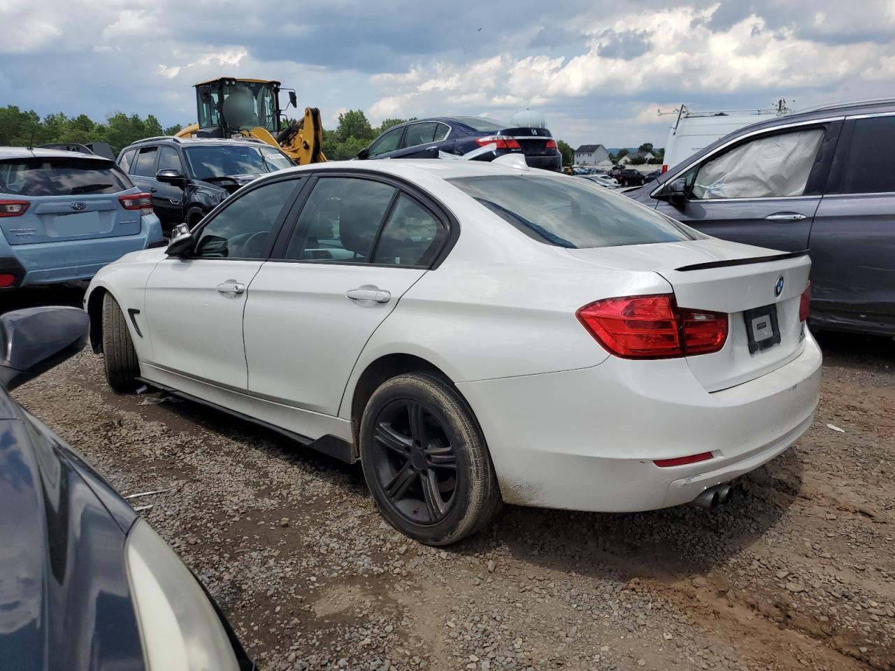 2013 BMW 328 Xi - Image 2