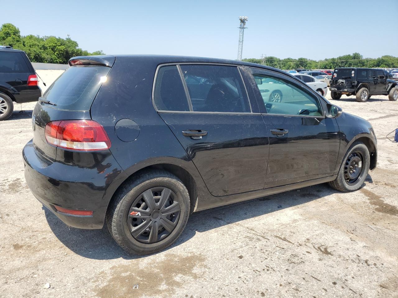 2011 Volkswagen Golf - Image 3