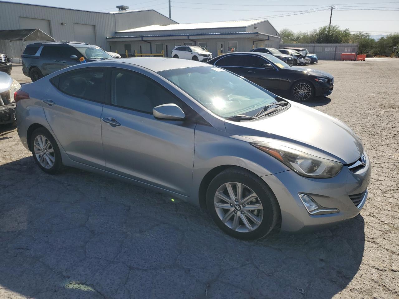 2015 Hyundai Elantra Se - Image 4