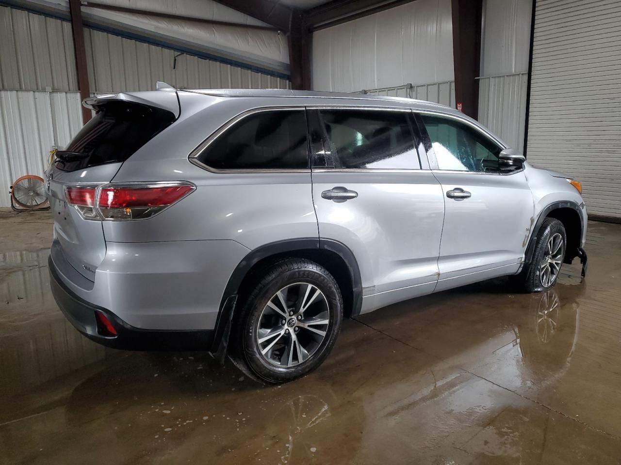 2016 Toyota Highlander Xle - Фото 3