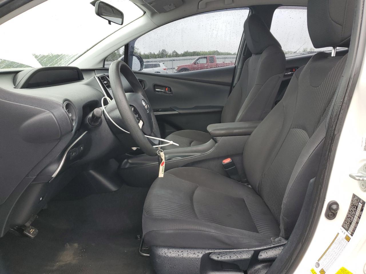 2016 Toyota Prius - Image 7