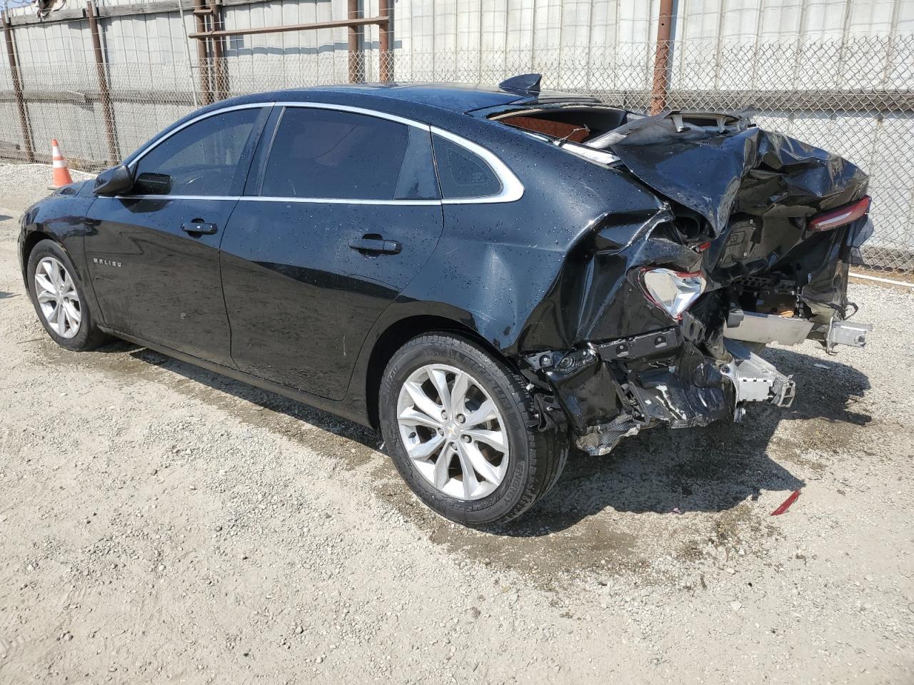 2019 Chevrolet Malibu Lt - Image 2