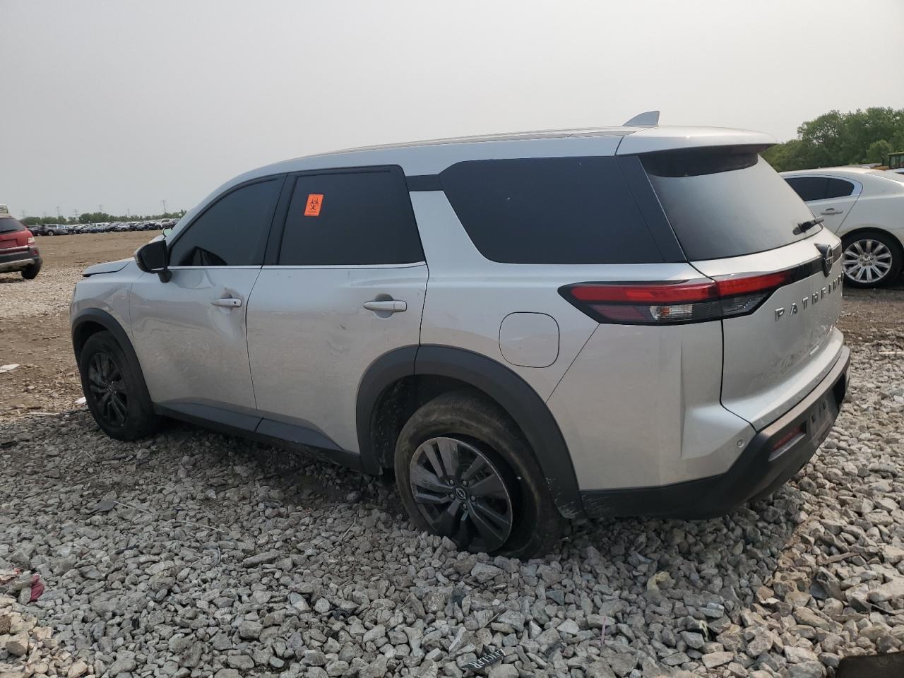 2022 Nissan Pathfinder S - Image 2