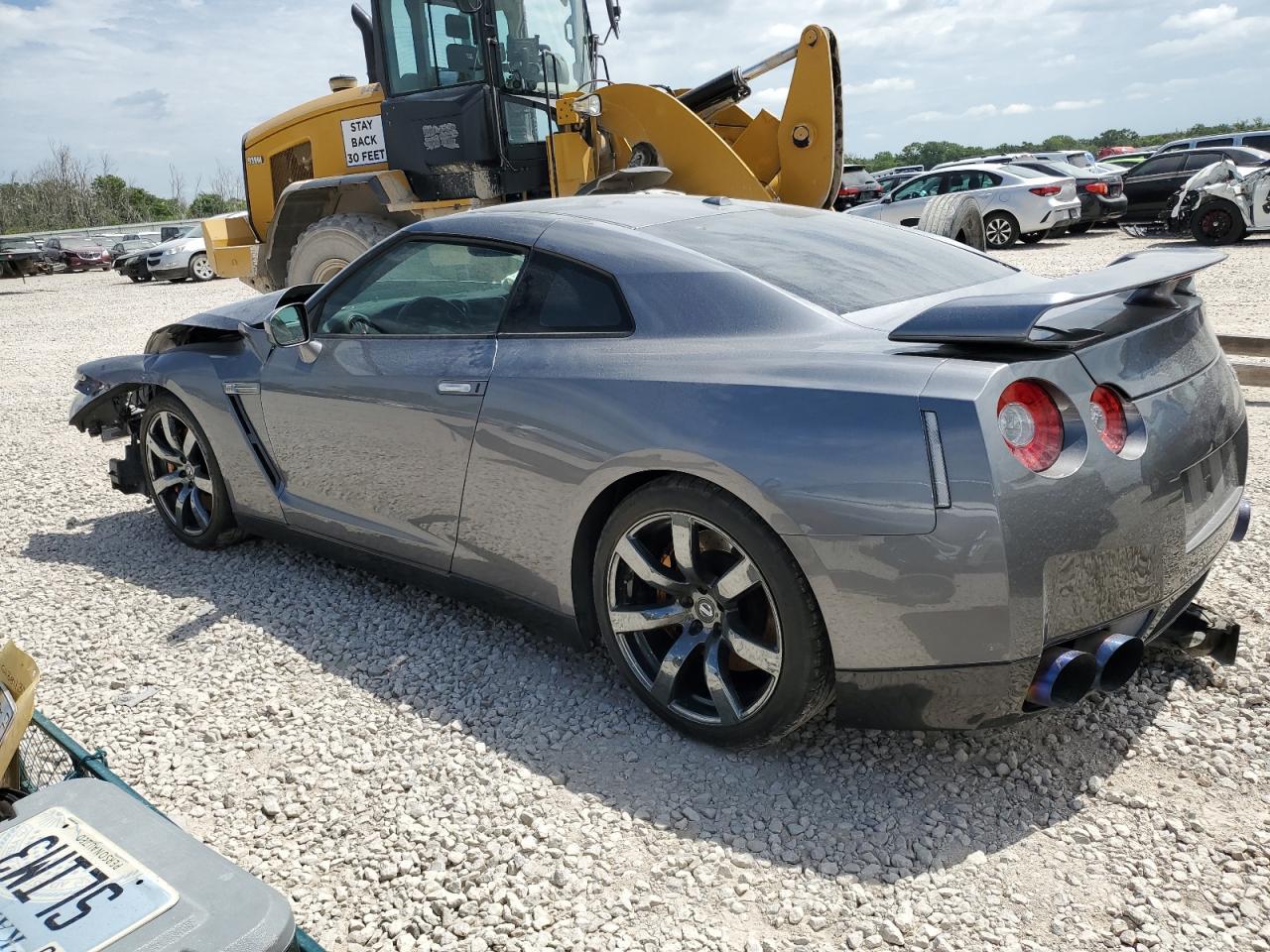 2010 Nissan Gt-R Base - Image 2