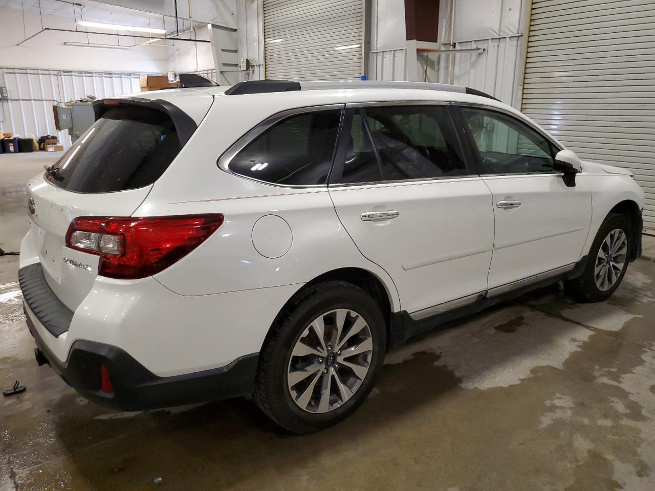 2019 Subaru Outback Touring - Фото 3