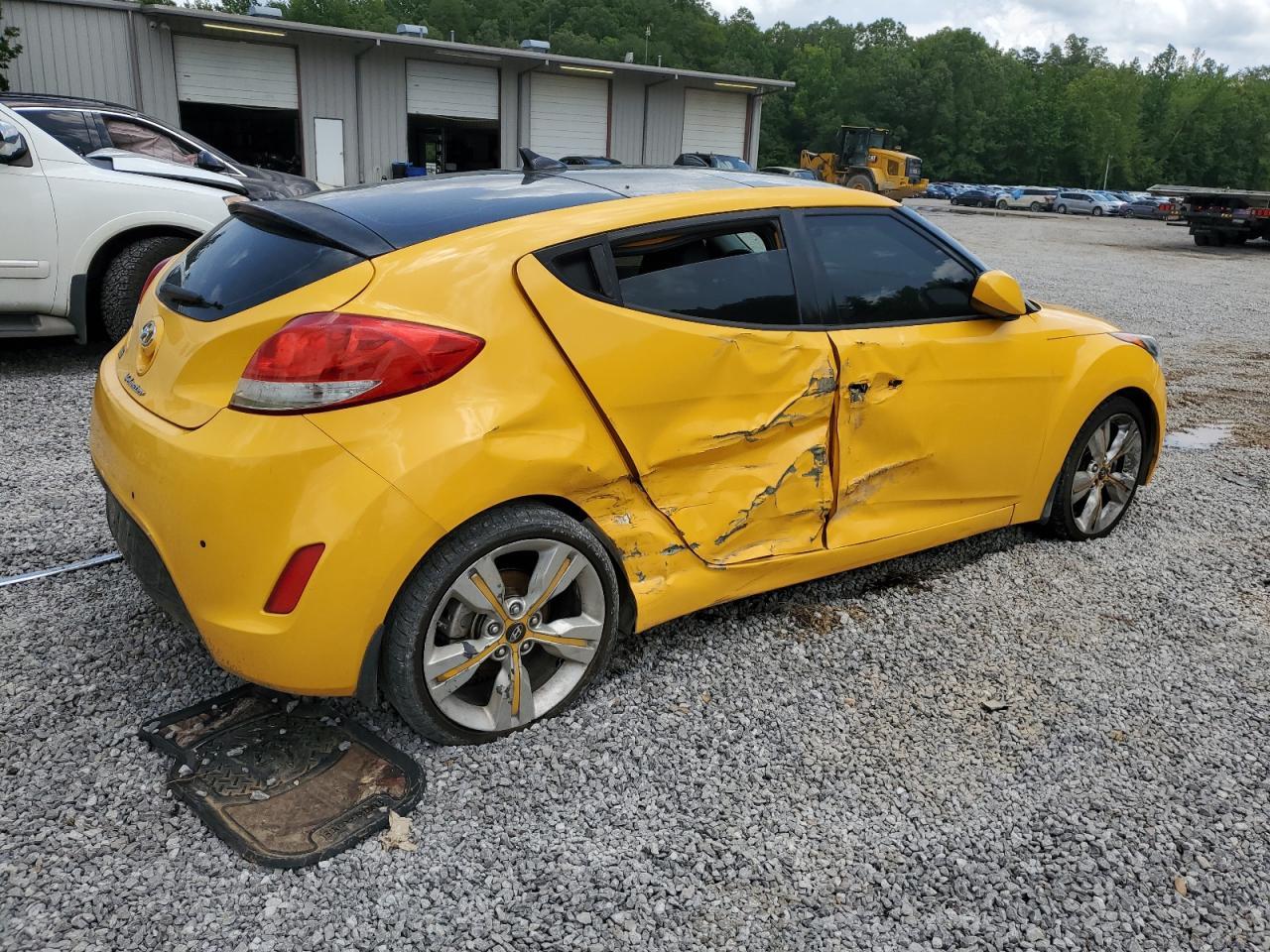 2015 Hyundai Veloster - Image 3