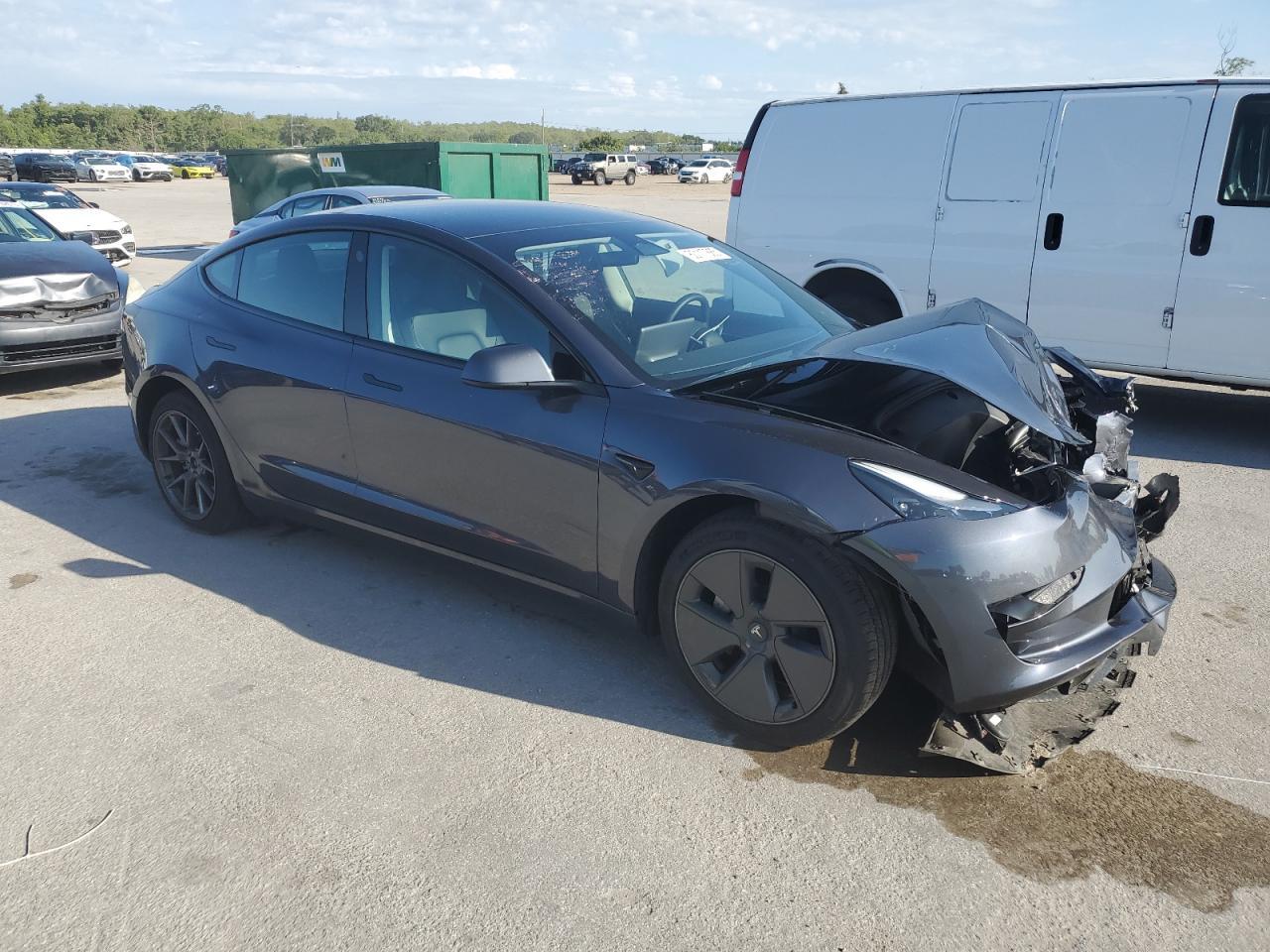 2023 Tesla Model 3 - Image 4