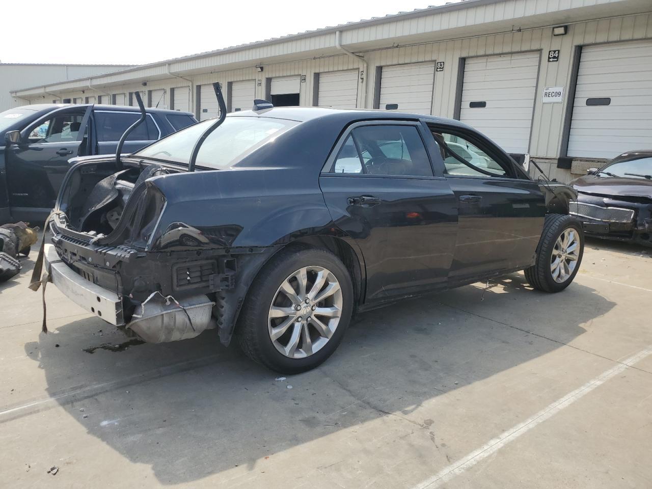 2019 Chrysler 300 Limited - Фото 3
