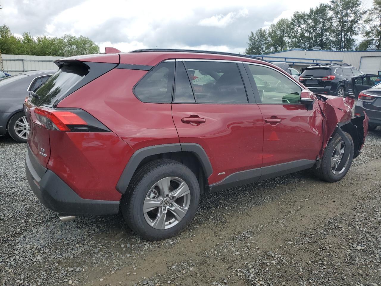 2024 Toyota Rav4 Le - Image 3