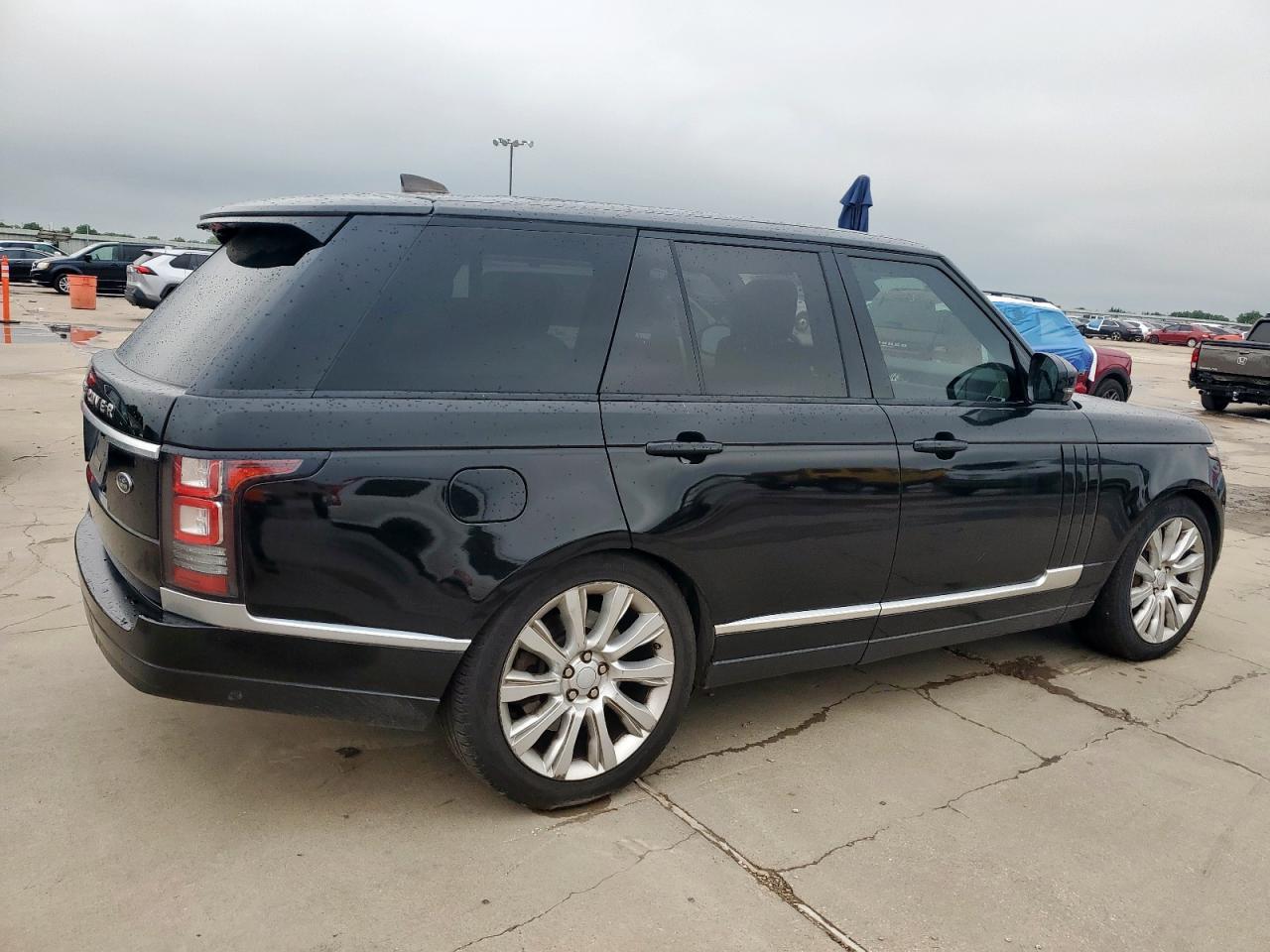 2017 Land Rover Range Rover Supercharged - Image 3