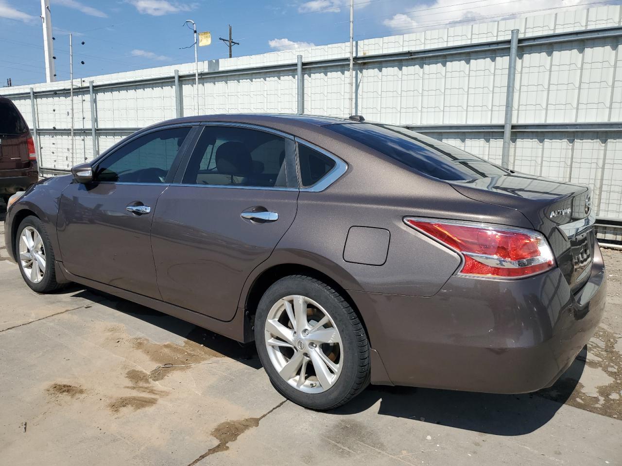 2015 Nissan Altima 2.5 - Фото 2