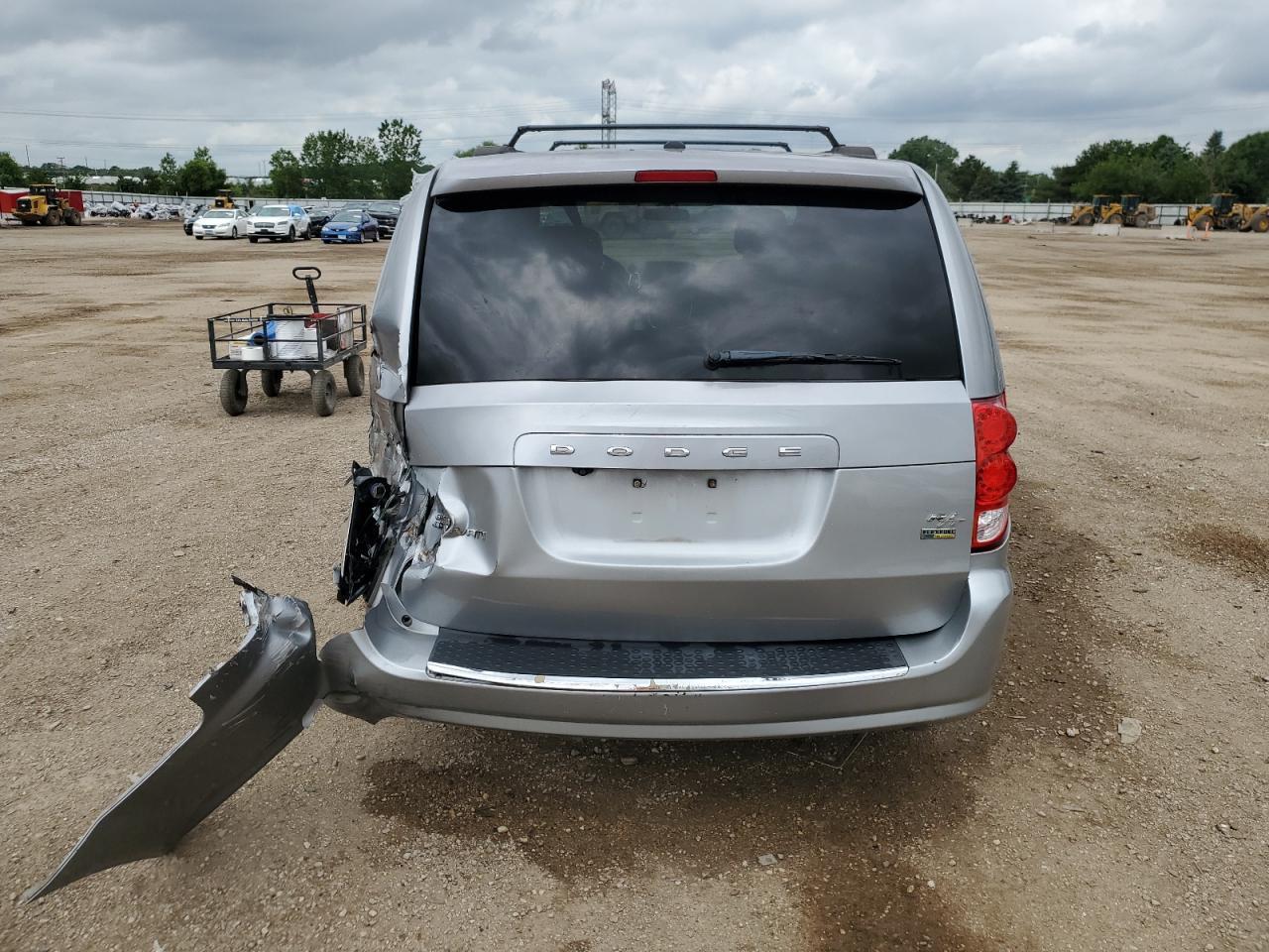 2016 Dodge Grand Caravan R/T - Фото 6