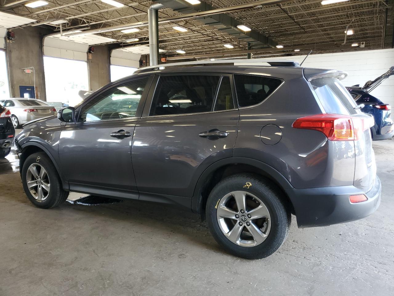2015 Toyota Rav4 Xle - Image 2