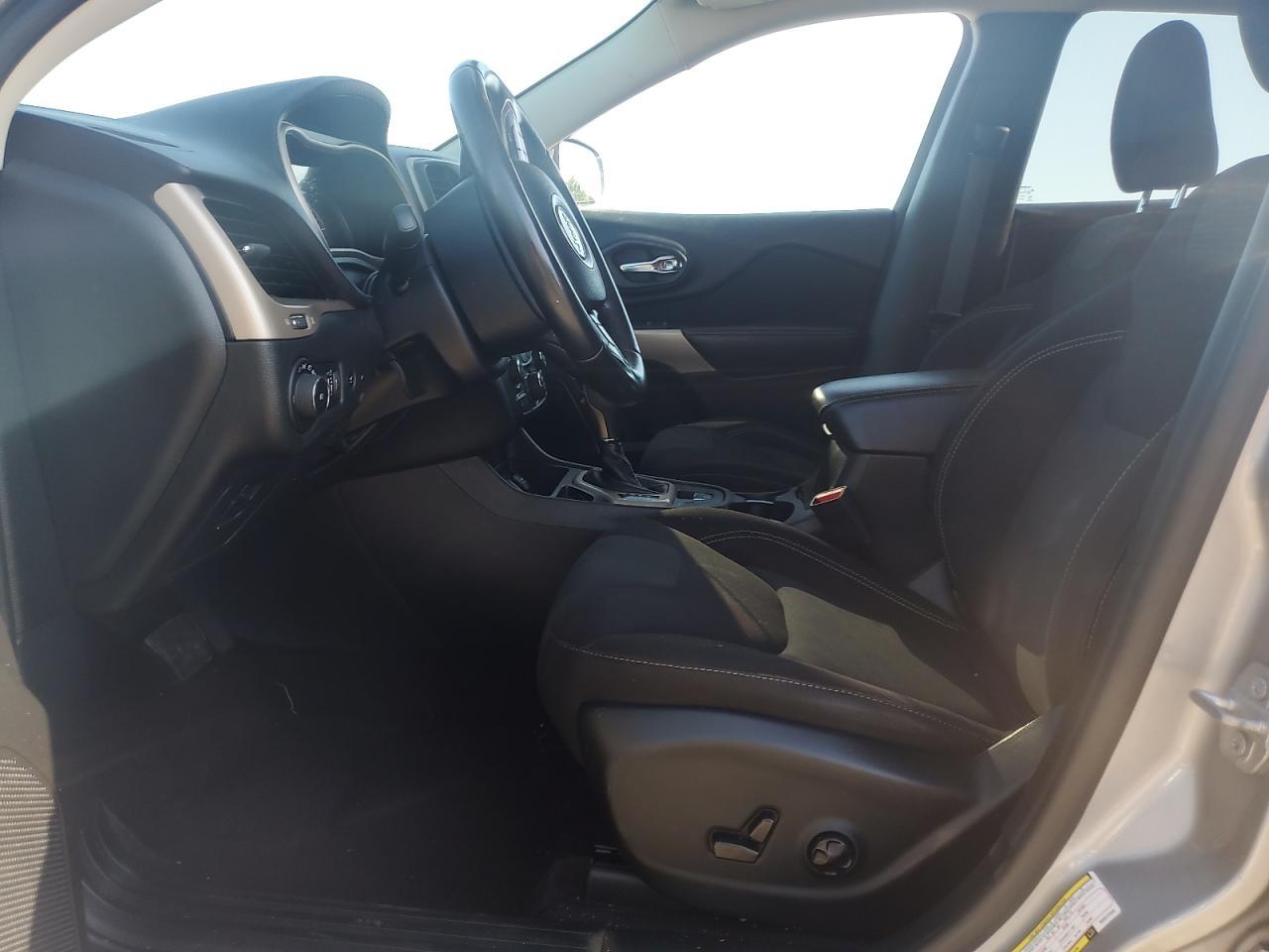 2017 Jeep Cherokee Latitude - Image 7